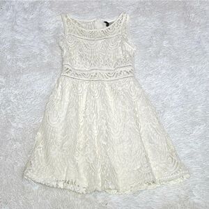 Divided White sleeveless dress